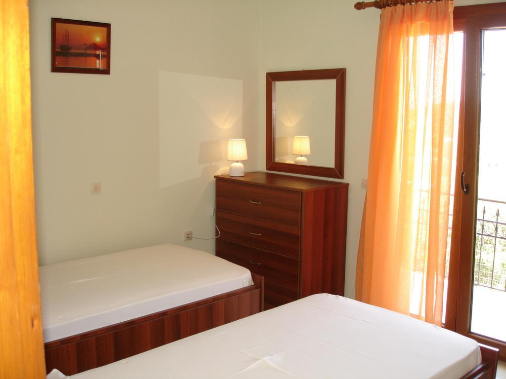 Paschos Rooms Sívota Dış mekan fotoğraf